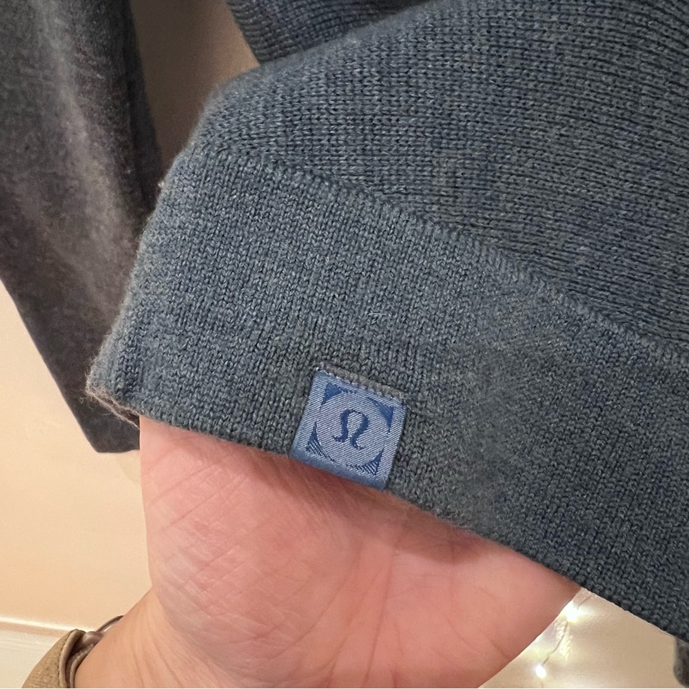 Lululemon alpine air 1/2 zip - Picture 6 of 9